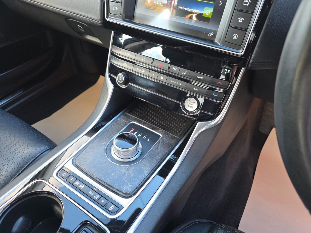 Used Jaguar XE 2016 for sale - 76496491: Photo 24