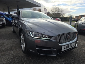 Used Jaguar XE 2016 for sale - 76496491: Photo