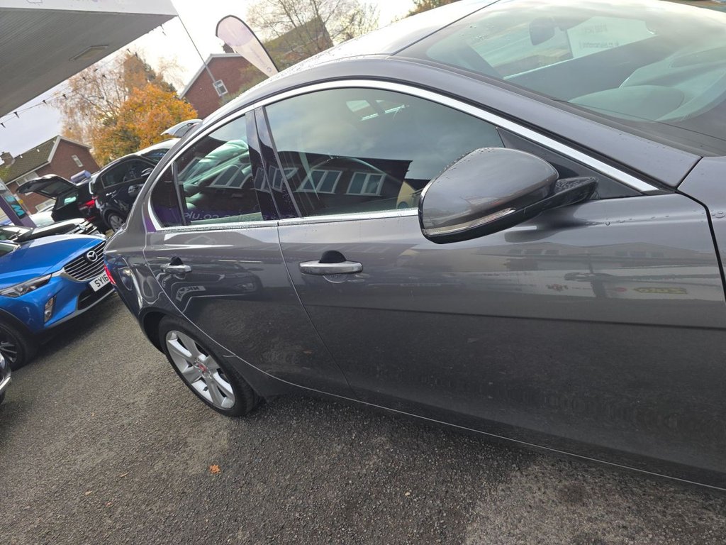 Used Jaguar XE 2016 for sale - 76496491: Photo 6