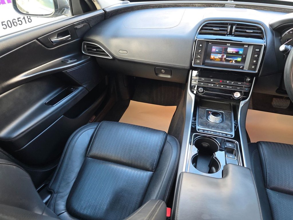 Used Jaguar XE 2016 for sale - 76496491: Photo 7