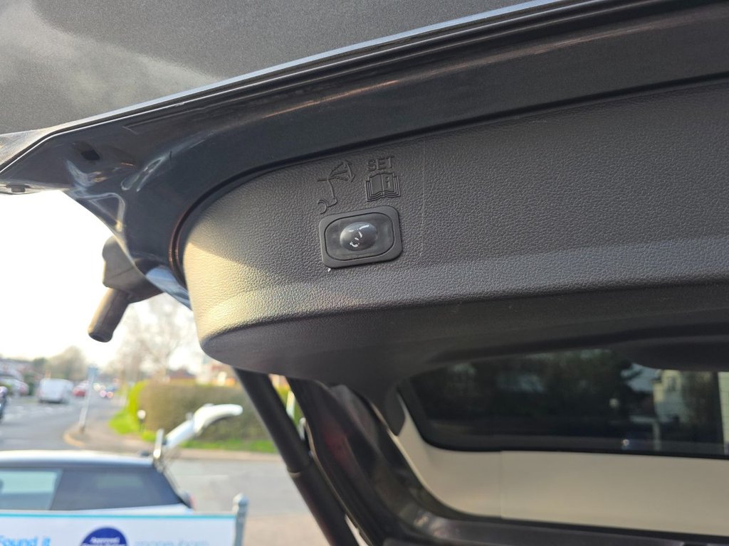 Used Ford Kuga 2016 for sale - 77952970: Photo 15