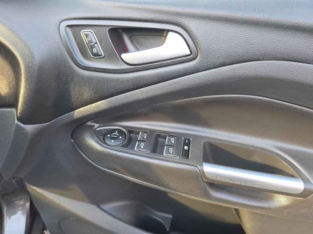 Used Ford Kuga 2016 for sale - 77952970: Photo 29