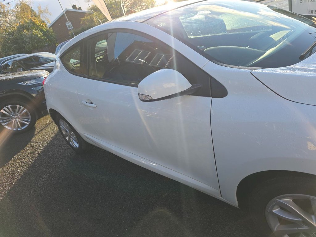 Used Renault Megane 2015 for sale - 76356775: Photo 6