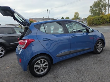 Used Hyundai i10 2014 for sale - 76092606: Photo