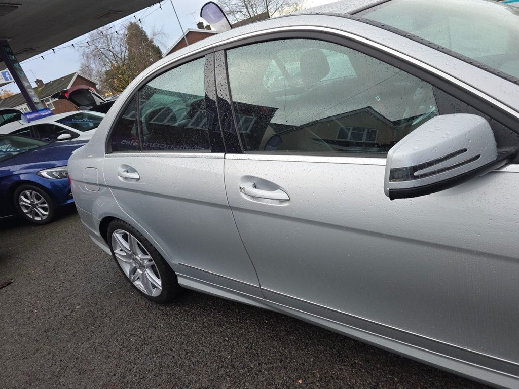 Used Mercedes-Benz C Class 2013 for sale - 76686301: Photo 7