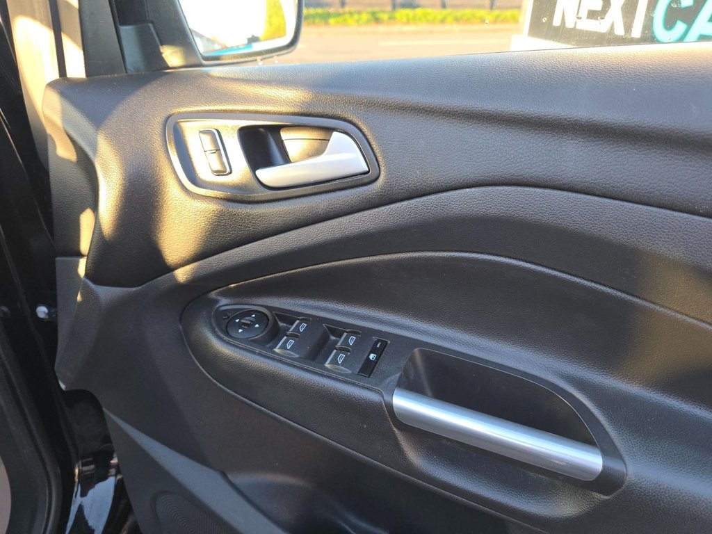 Used Ford Kuga 2016 for sale - 76642342: Photo 26