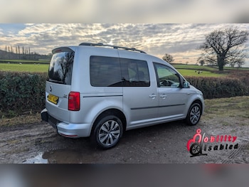 Used Volkswagen Caddy Life 2017 for sale - 76884911: Photo