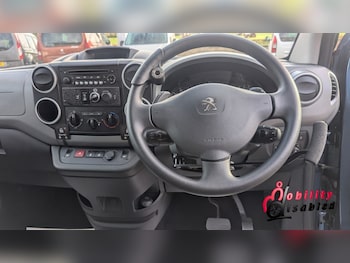 Used Peugeot Partner Tepee 2019 for sale - 76358182: Photo