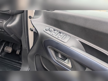 Used Peugeot Rifter 2023 for sale - 79429477: Photo