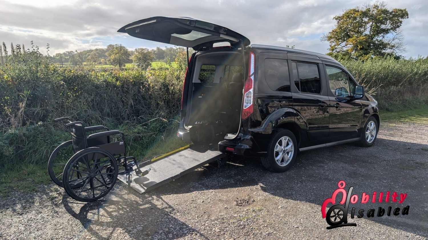 Used Ford Tourneo Connect 2018 for sale - 76391468: Photo 2