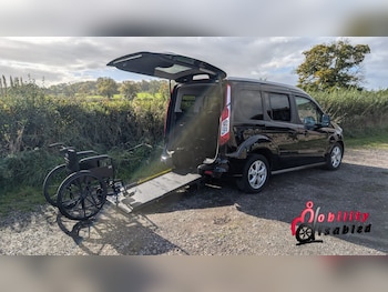 Used Ford Tourneo Connect 2018 for sale - 76391468: Photo