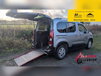 2020 - 1.5 BlueHDi Allure AUTOMATIC Wheelchair Access Vehicles 5-Door