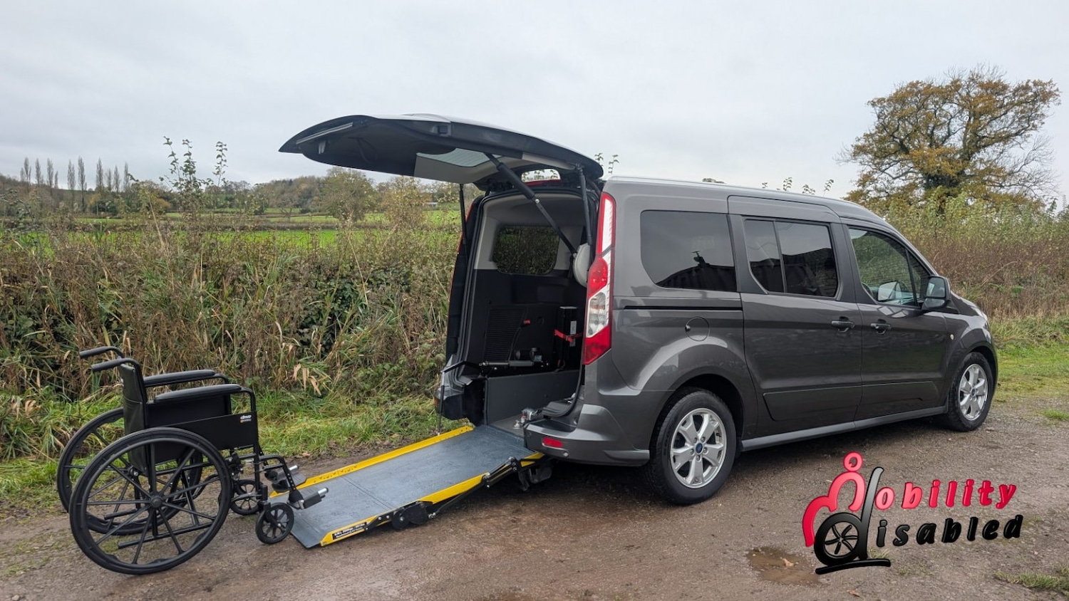 Used Ford Grand Tourneo Connect 2017 for sale - 76725679: Photo 2