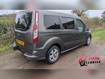 Used Ford Grand Tourneo Connect 2017 for sale - 76725679: Photo