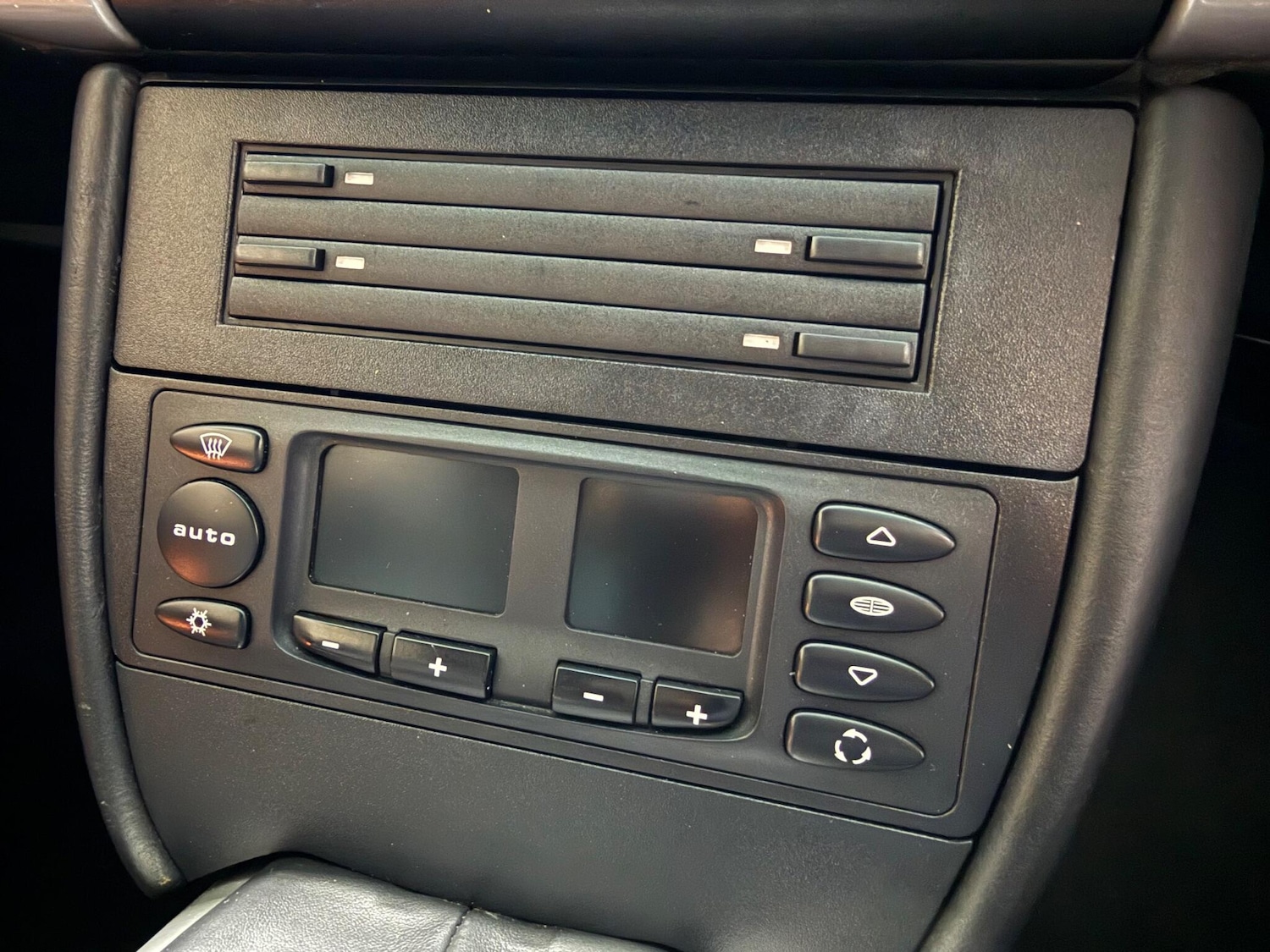 Used Porsche 911 2002 for sale - 77074488: Photo 42