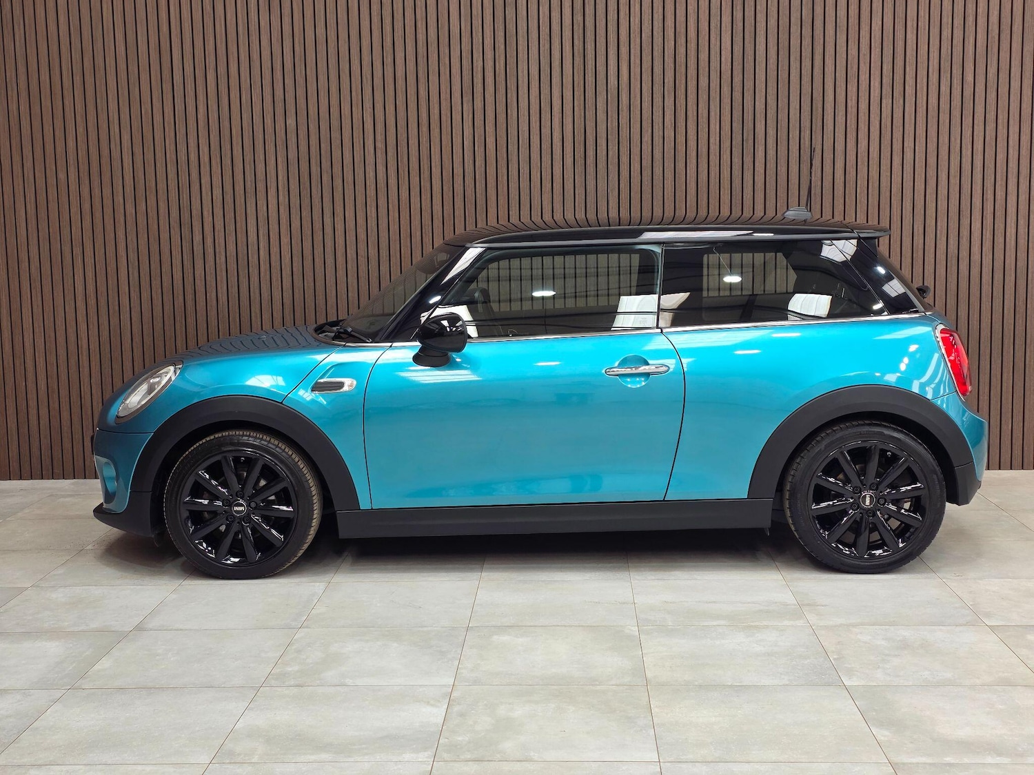 Used MINI Hatch 2017 for sale - 78127664: Photo 2