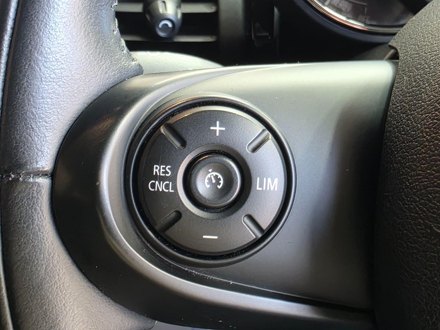 Used MINI Hatch 2017 for sale - 78127664: Photo 32