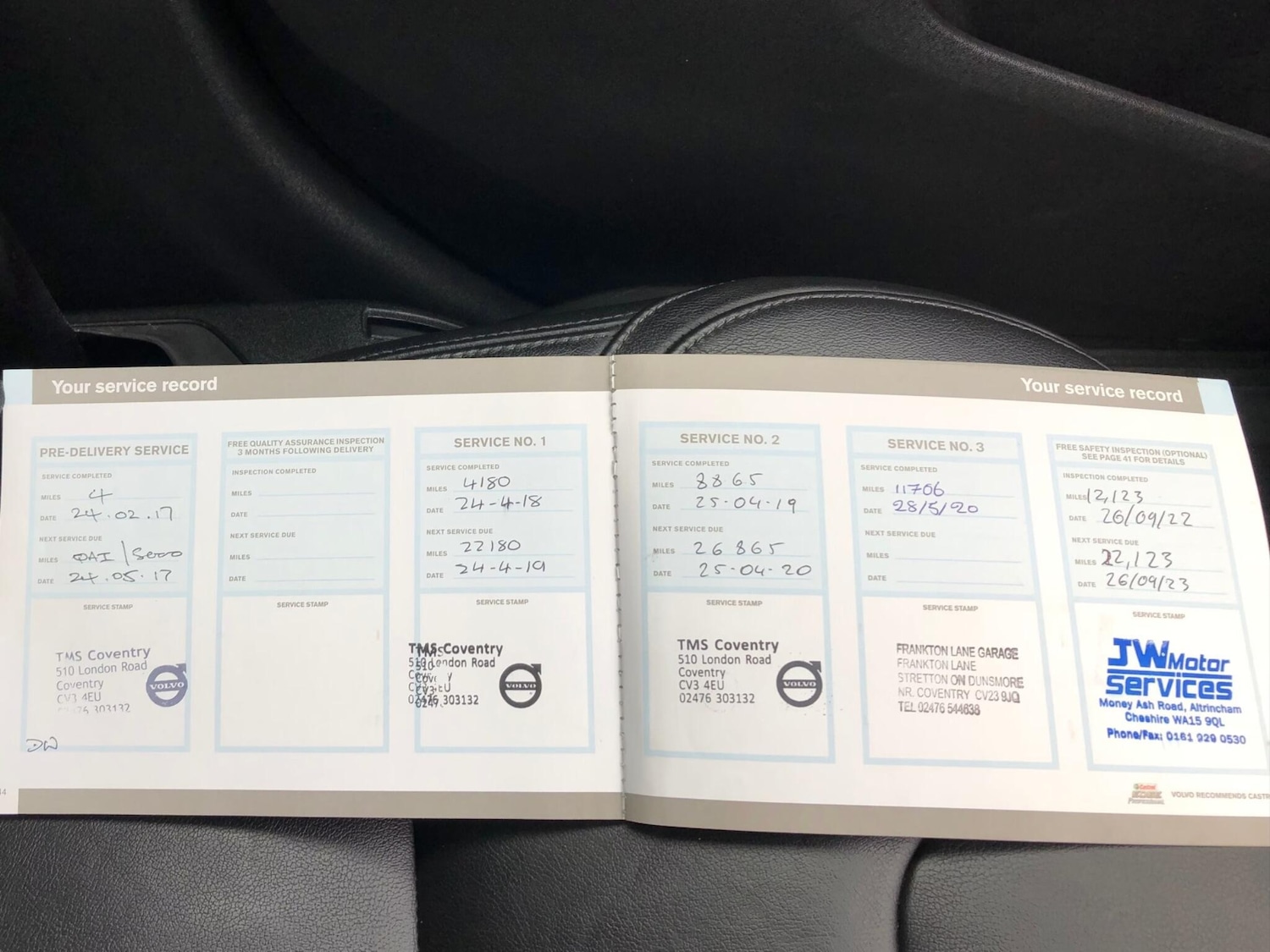 Used Volvo V40 2017 for sale - 76596945: Photo 6