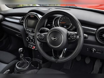 Used MINI Hatch 2018 for sale - 78147817: Photo