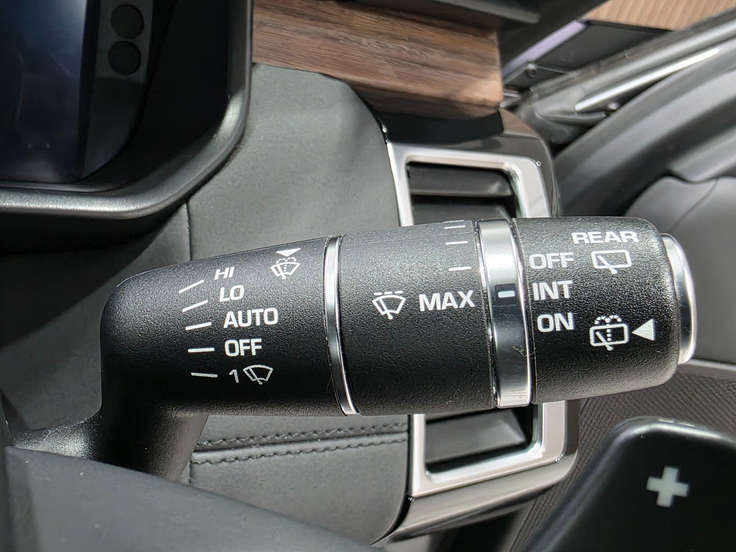 Used Land Rover Discovery 2018 for sale - 76521767: Photo 32