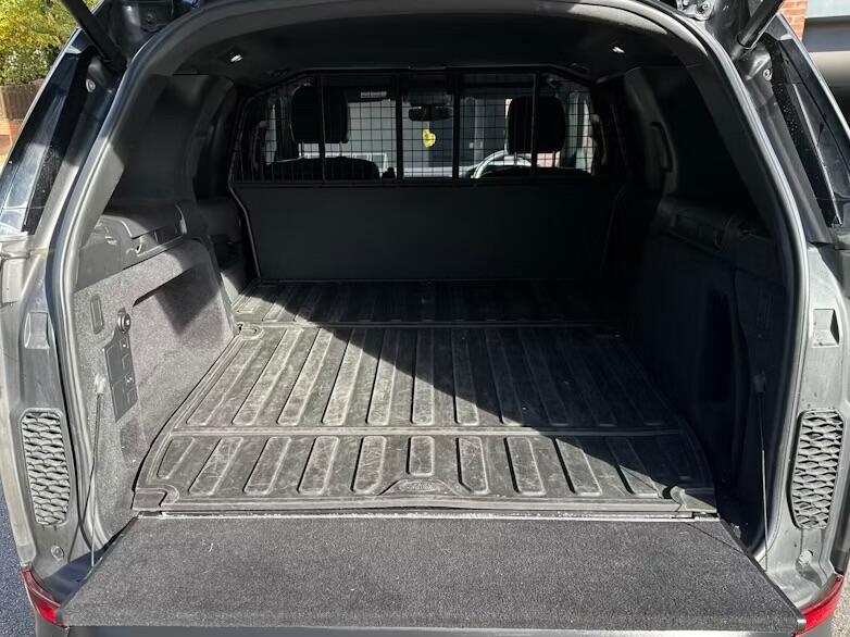 Used Land Rover Discovery 2018 for sale - 76521767: Photo 5