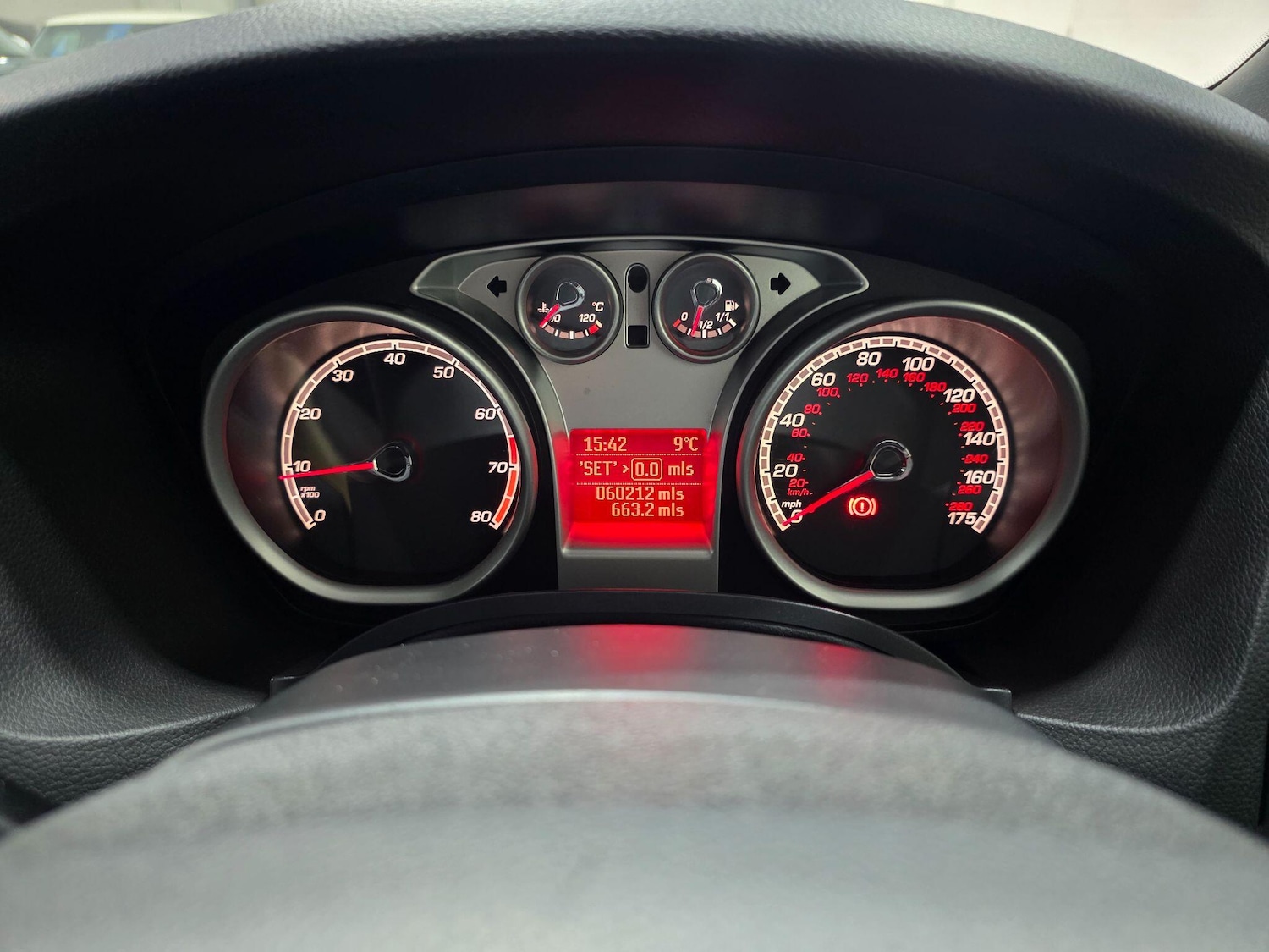 Used Ford Focus 2010 for sale - 76380883: Photo 40