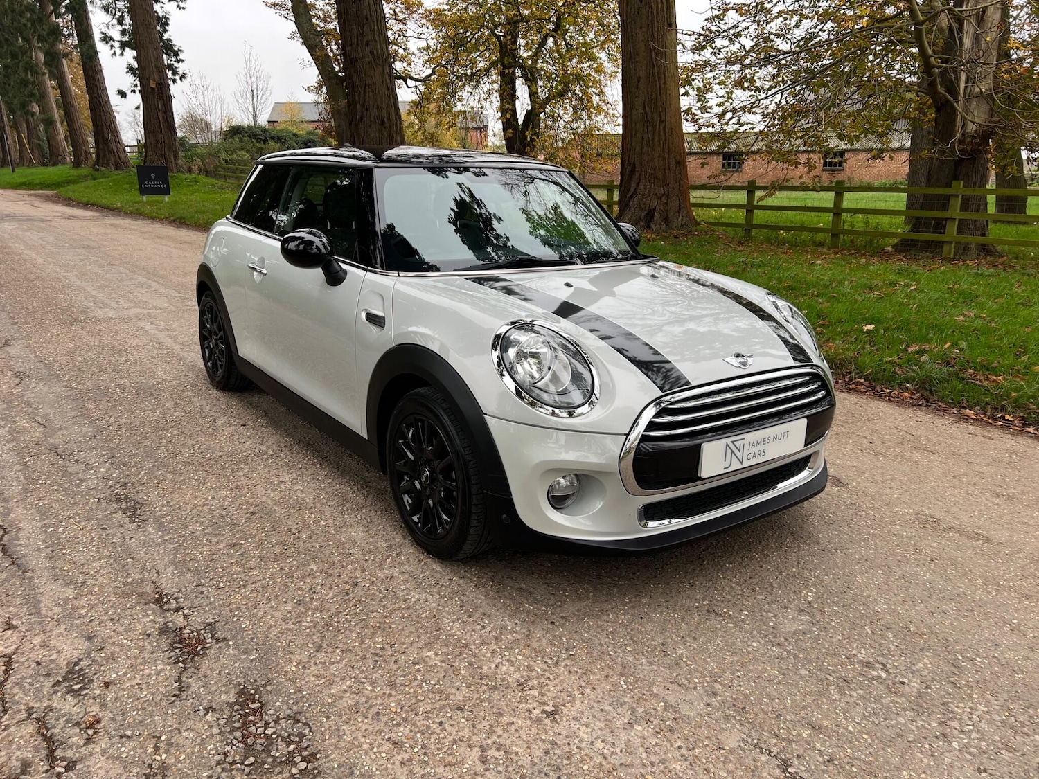 Used MINI Hatch 2015 for sale - 77359126: Photo 2