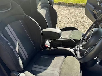 Used MINI Convertible 2019 for sale - 78662423: Photo
