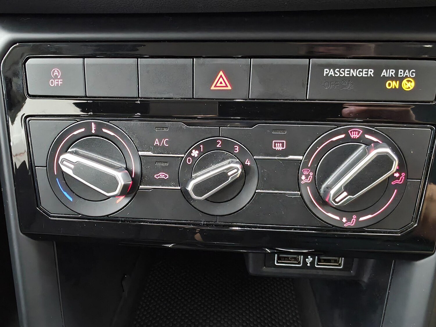 Used Volkswagen T-Cross 2019 for sale - 76032289: Photo 37