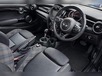 Used MINI Convertible 2017 for sale - 77564945: Photo