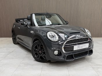 Used MINI Convertible 2018 for sale - 79373610: Photo