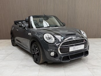 Used MINI Convertible 2018 for sale - 79373610: Photo
