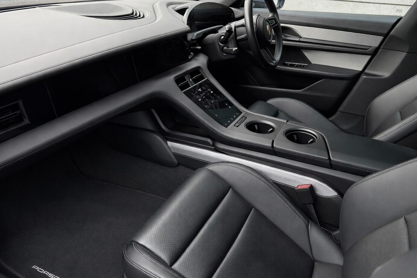 Used Porsche Taycan 2021 for sale - 77559753: Photo 3