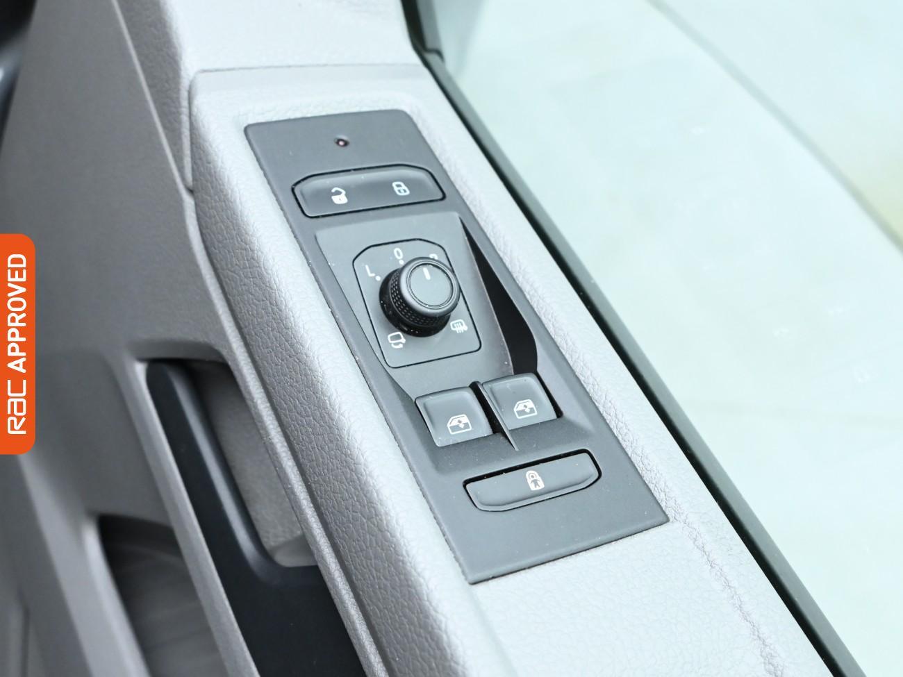 Used Volkswagen Transporter 2020 for sale - 76128410: Photo 24