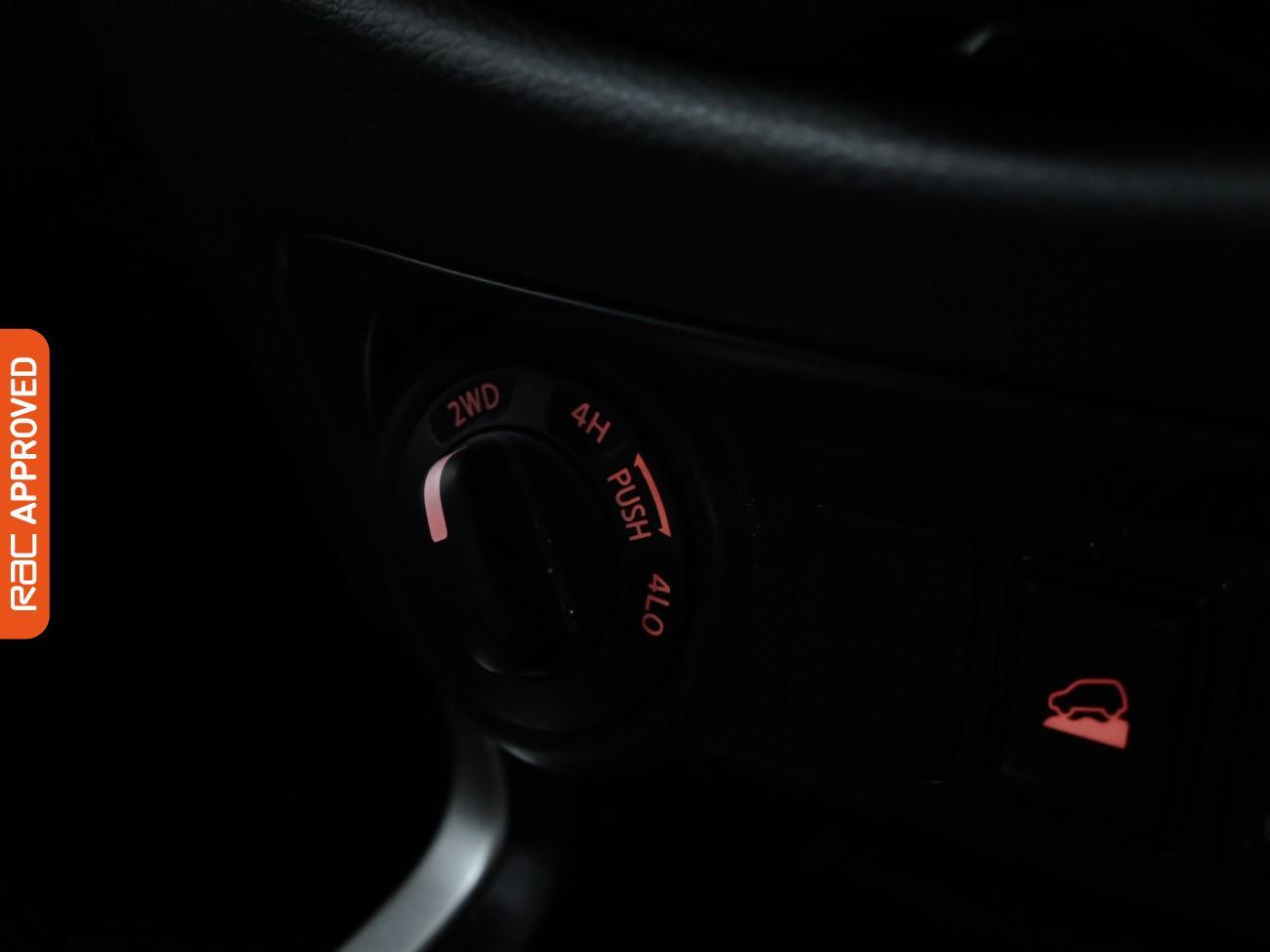 Used Nissan Navara 2018 for sale - 75932668: Photo 14