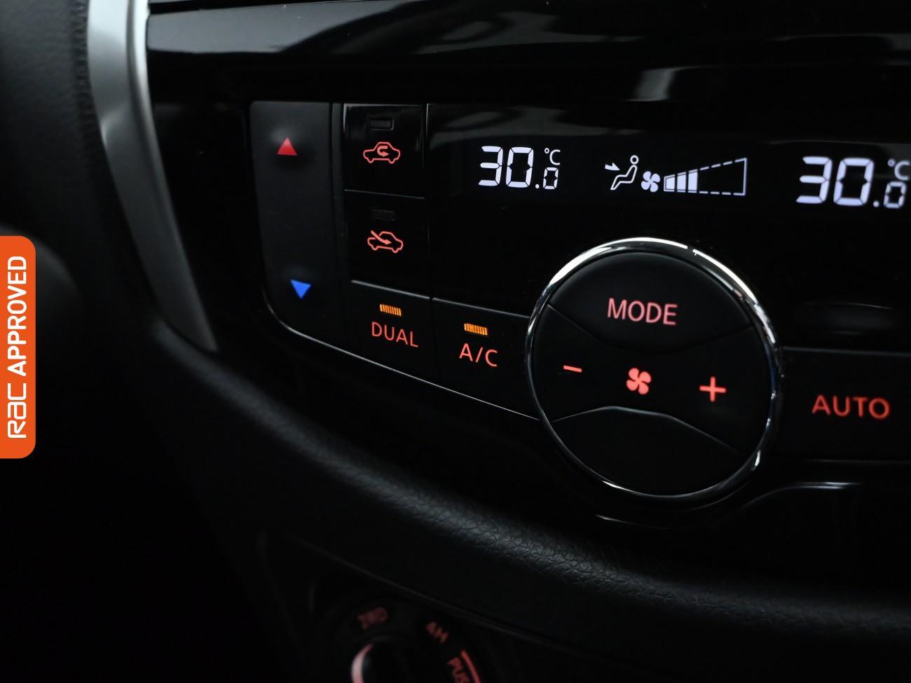 Used Nissan Navara 2018 for sale - 75932668: Photo 15