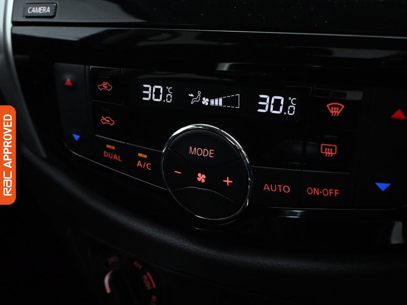 Used Nissan Navara 2018 for sale - 75932668: Photo 16