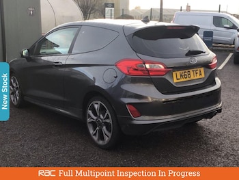 Used Ford Fiesta Van 2018 for sale - 77620703: Photo