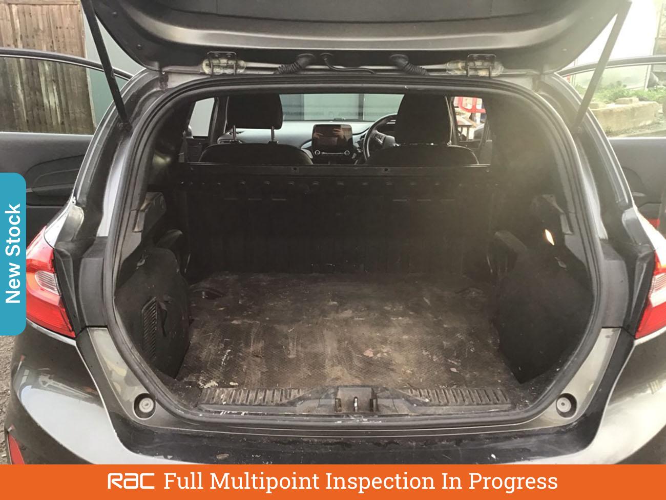 Used Ford Fiesta Van 2018 for sale - 77620703: Photo 3