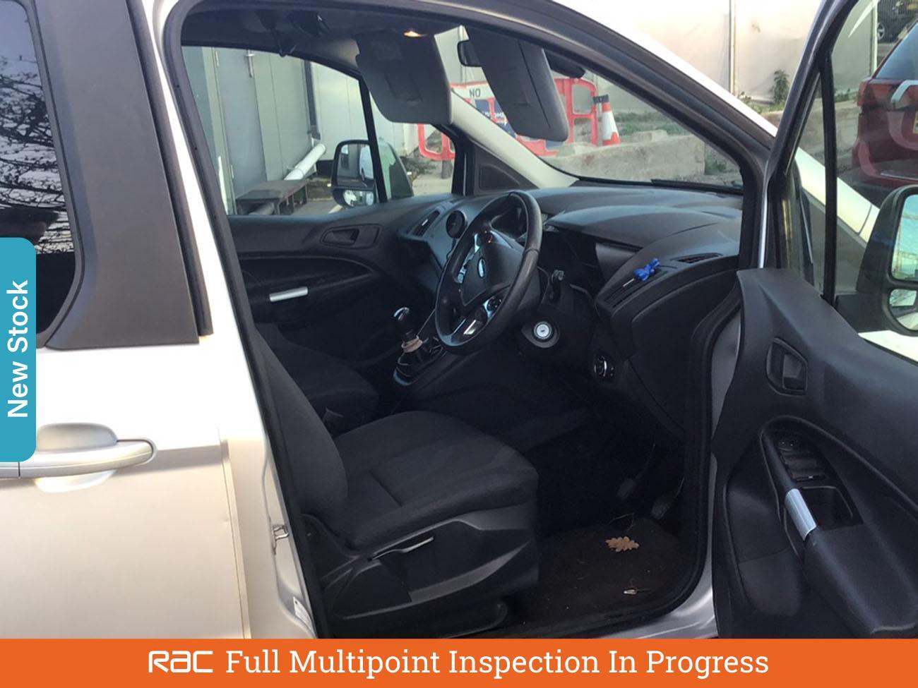 Used Ford Tourneo Connect 2015 for sale - 76916361: Photo 3