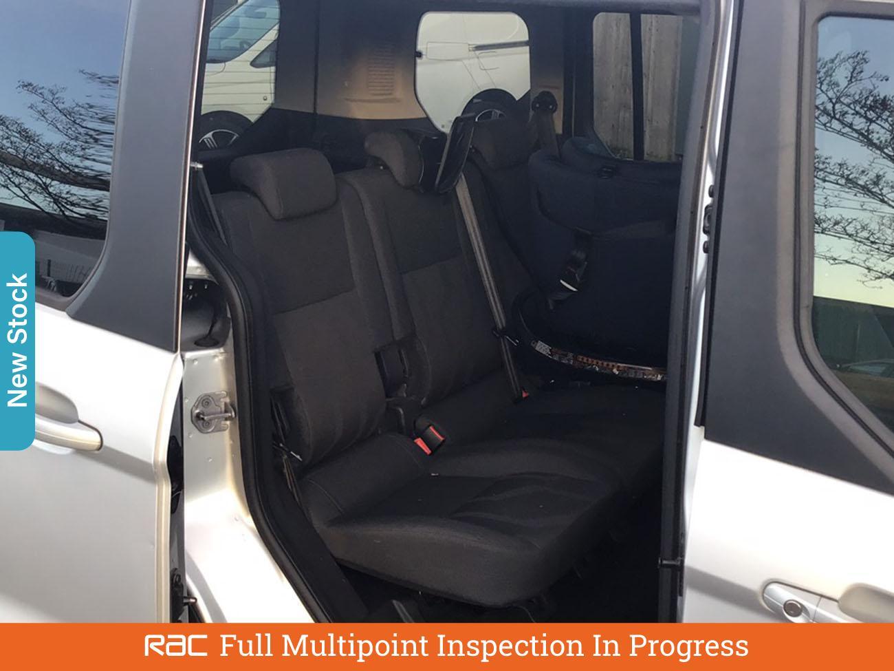 Used Ford Tourneo Connect 2015 for sale - 76916361: Photo 4