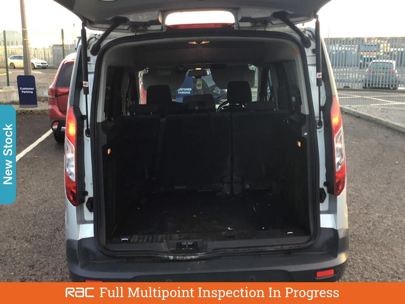 Used Ford Tourneo Connect 2015 for sale - 76916361: Photo 6