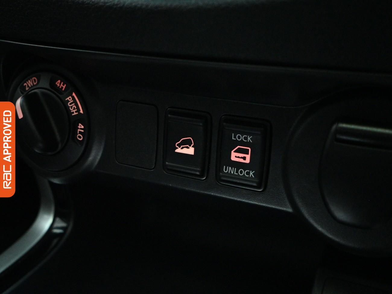 Used Nissan Navara 2021 for sale - 75823686: Photo 17