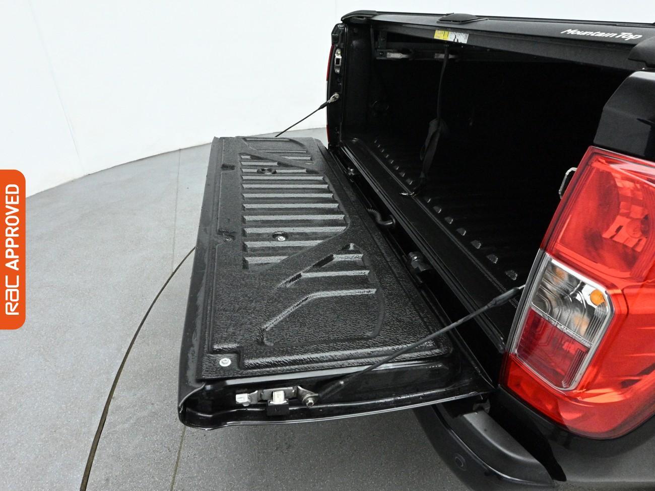 Used Nissan Navara 2021 for sale - 75823686: Photo 31