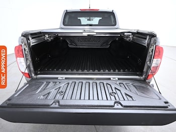 Used Nissan Navara 2021 for sale - 75356560: Photo