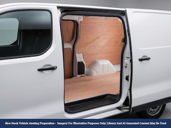 Used Toyota ProAce 2022 for sale - 79352115: Photo