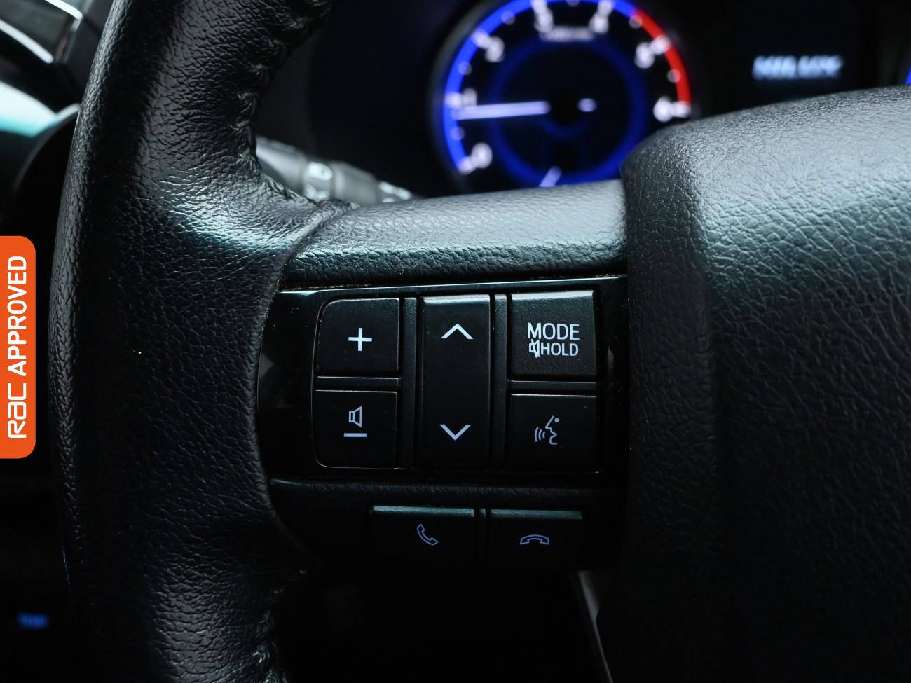 Used Toyota Hilux 2019 for sale - 75945656: Photo 24