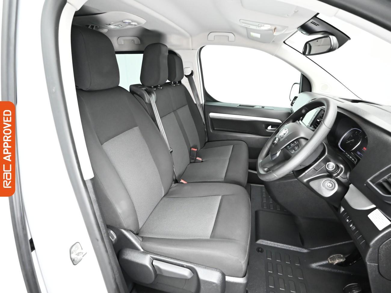 Used Toyota PROACE CITY Verso 2025 for sale - 76611860: Photo 2