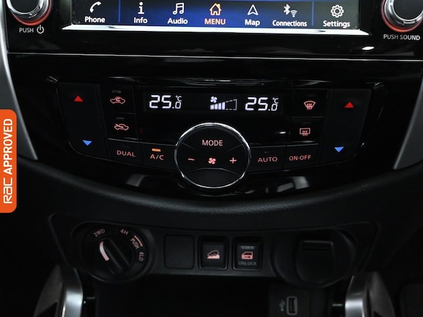 Used Nissan Navara 2021 for sale - 75523361: Photo 15