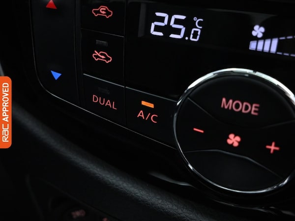 Used Nissan Navara 2021 for sale - 75523361: Photo 16